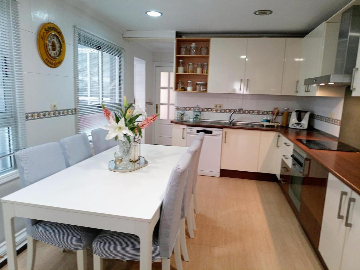 Espectacular Vivienda Junto A La Playa Y Paseo Maritimo En